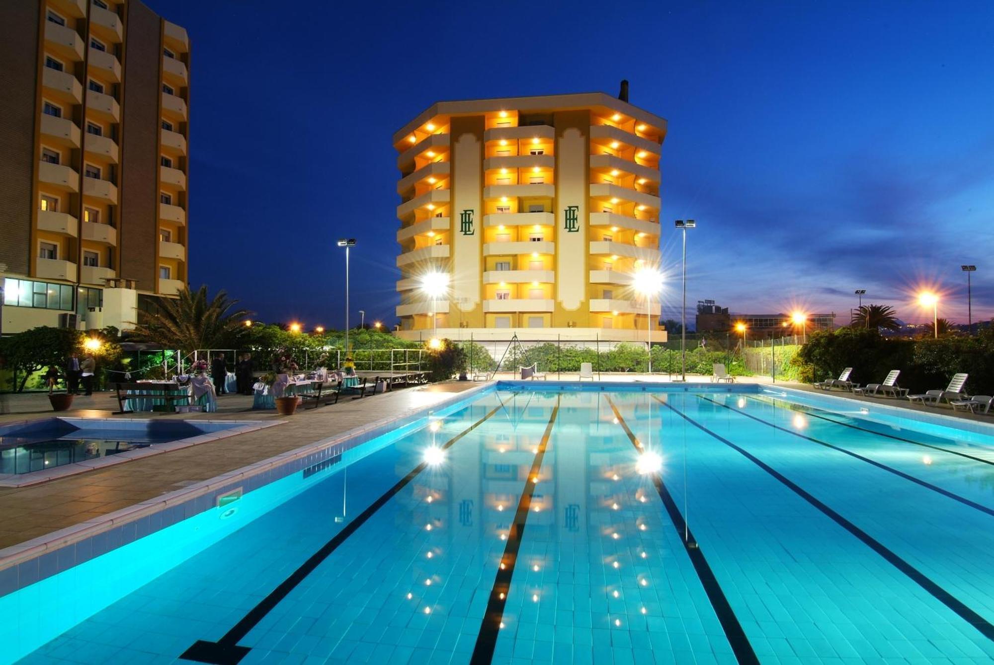 Grand Eurhotel Montesilvano Marina Exteriör bild