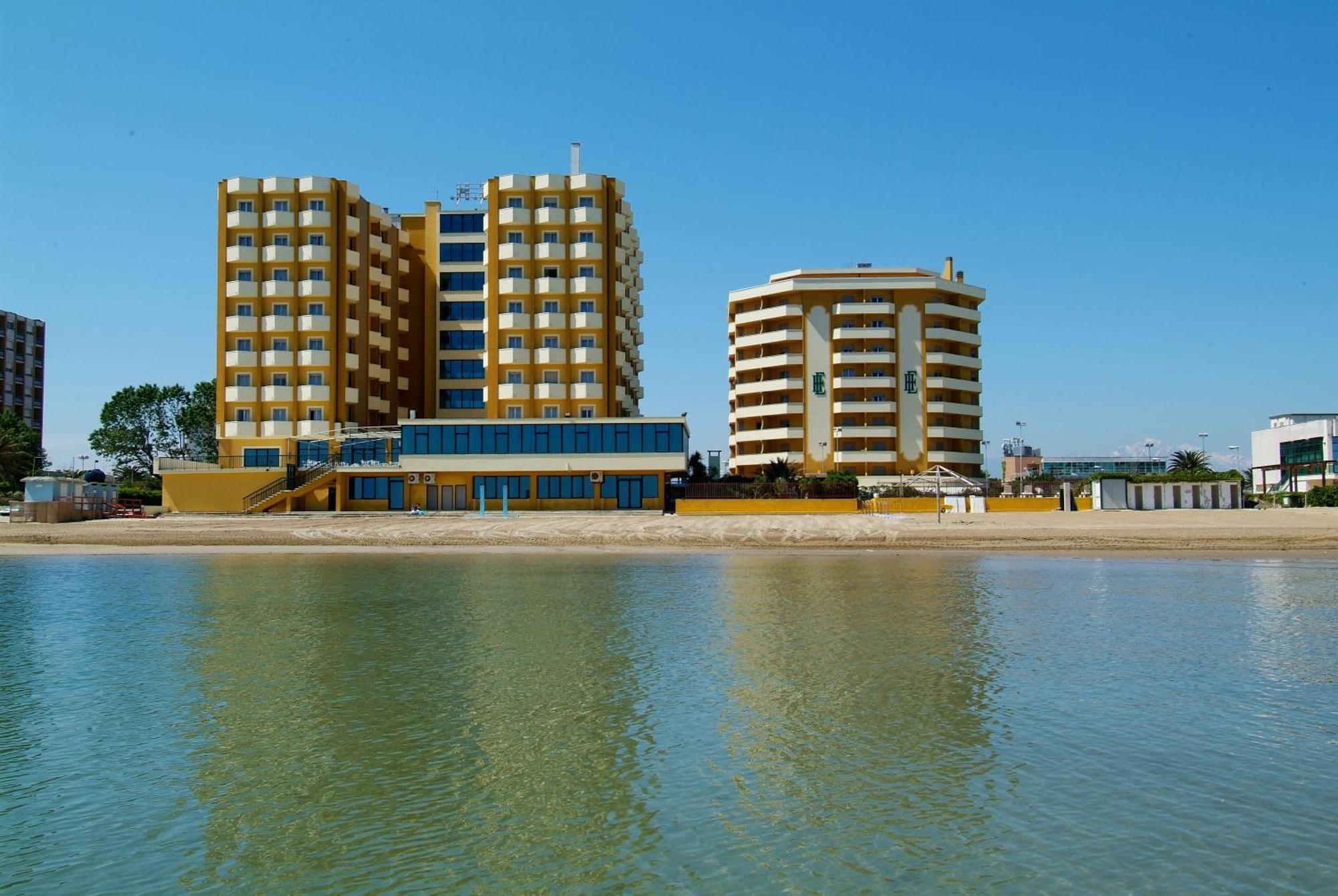 Grand Eurhotel Montesilvano Marina Exteriör bild