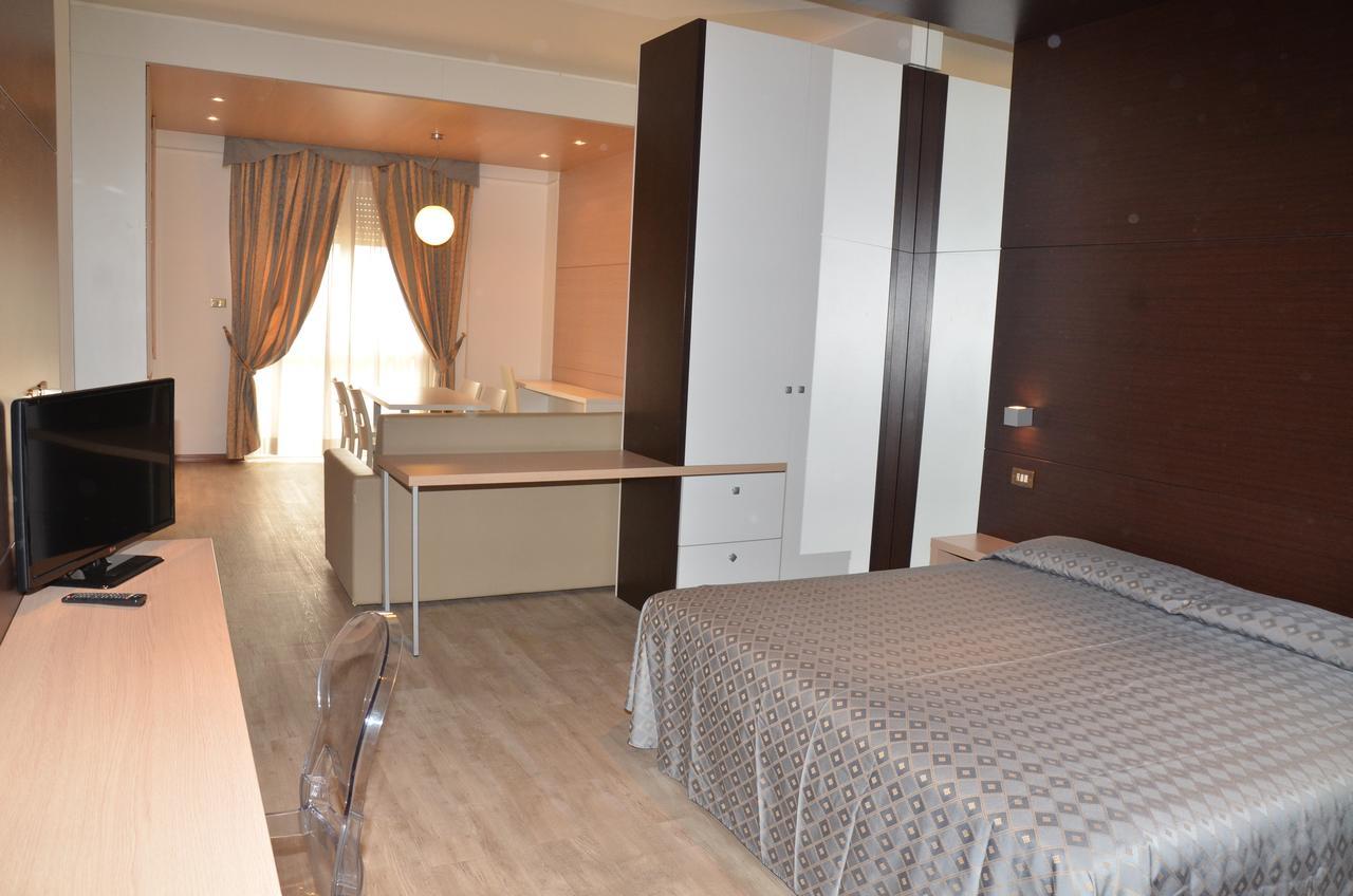 Grand Eurhotel Montesilvano Marina Exteriör bild