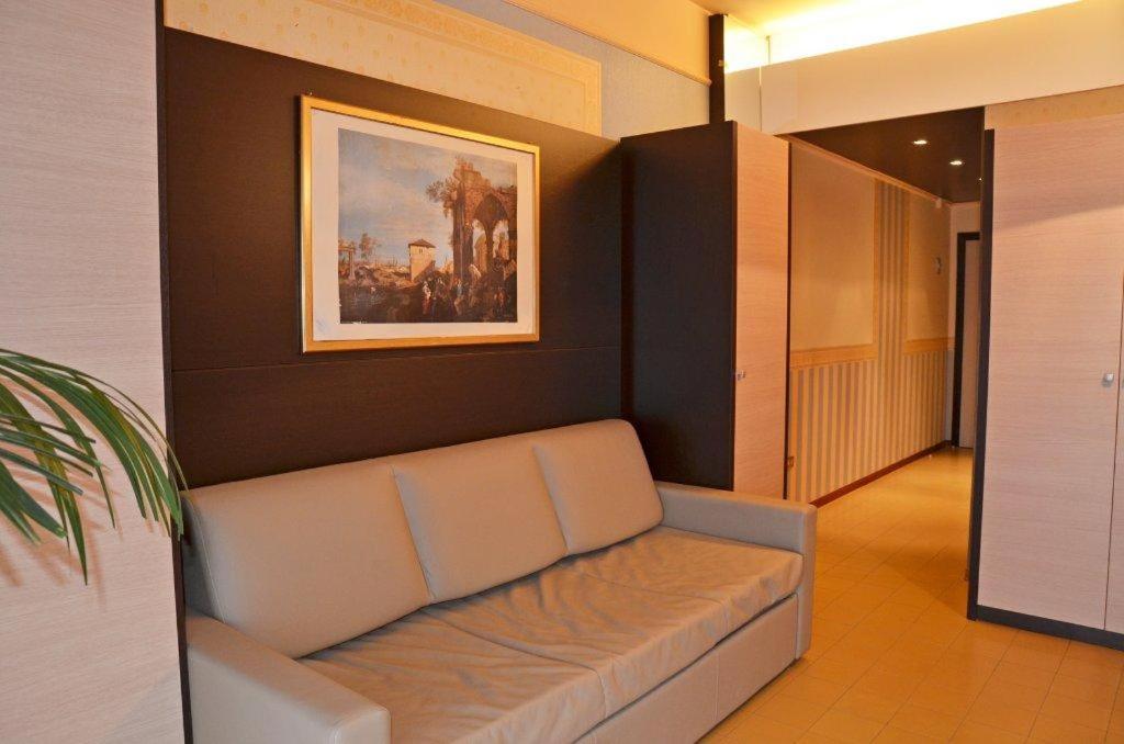 Grand Eurhotel Montesilvano Marina Exteriör bild