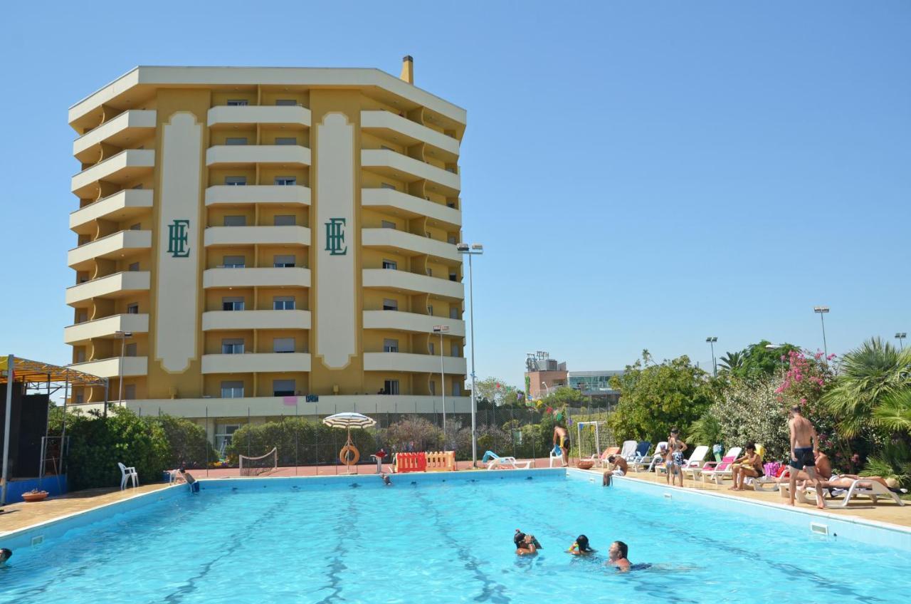 Grand Eurhotel Montesilvano Marina Exteriör bild
